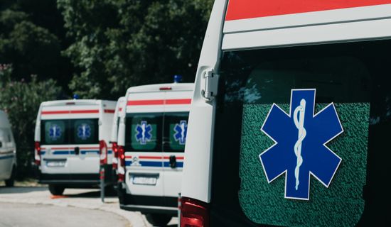 双鸭山救护车转运病人过路高速收费吗？